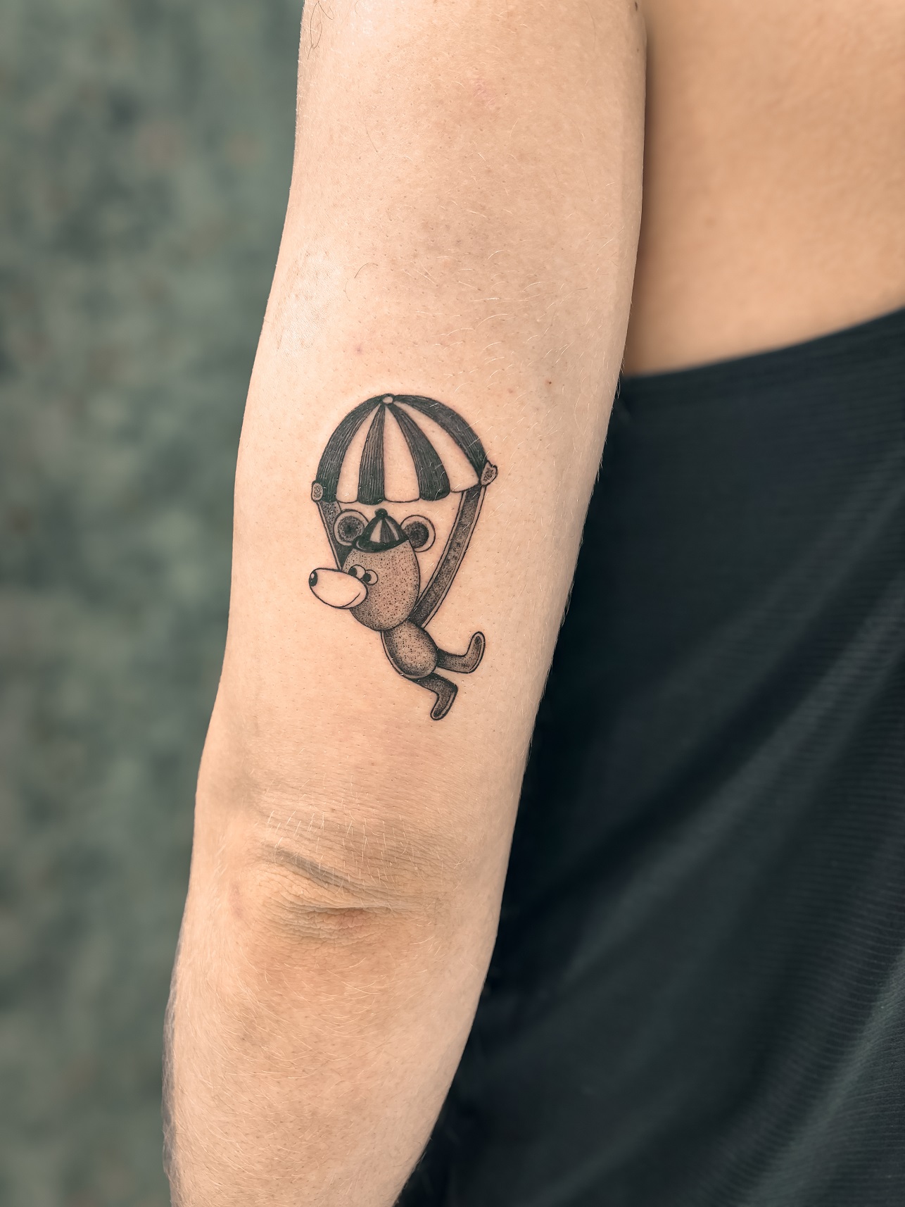 Medvídek - podvazkový pás tetování