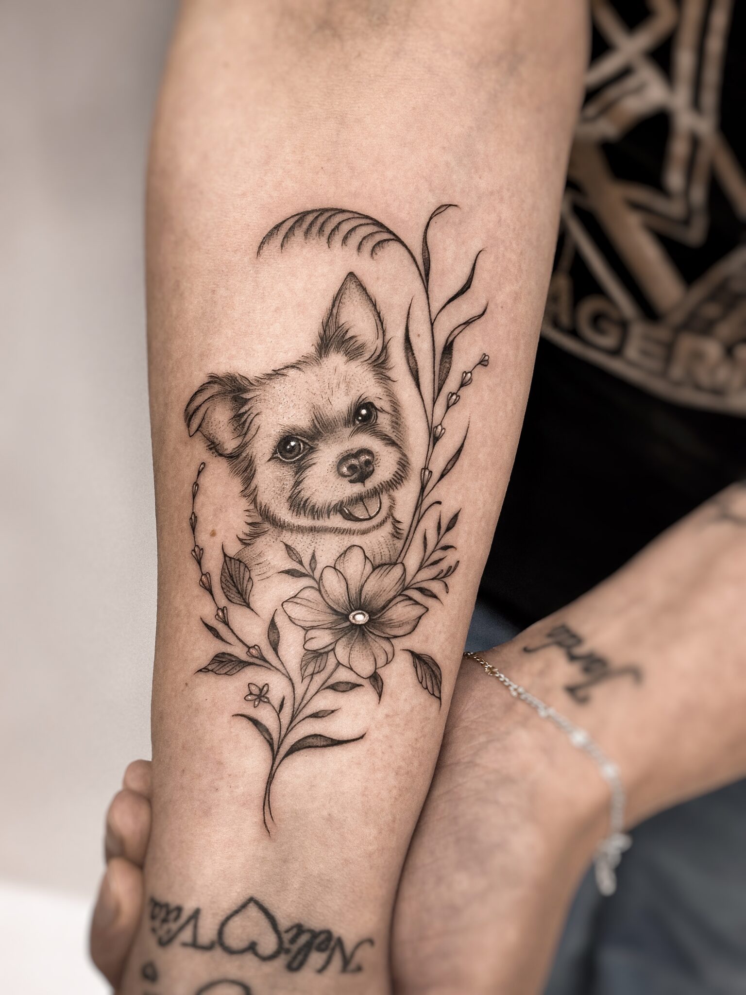 {"type":"elementor","siteurl":"https://daratattooing.cz/wp-json/","elements":[{"id":"752d8ca","elType":"widget","isInner":false,"isLocked":false,"settings":{"wp_gallery":[{"id":4909,"url":"https://daratattooing.cz/wp-content/uploads/2026/08/IMG_6669.jpeg"},{"id":4906,"url":"https://daratattooing.cz/wp-content/uploads/2026/08/IMG_6481.jpeg"},{"id":4905,"url":"https://daratattooing.cz/wp-content/uploads/2026/08/IMG_6033-scaled.jpeg"}],"thumbnail_size":"full","gallery_columns":"3","gallery_display_caption":"none","gallery_link":"file","open_lightbox":"default","gallery_rand":"","image_spacing":"","image_spacing_custom":{"unit":"px","size":15,"sizes":[]},"image_border_border":"","image_border_width":{"unit":"px","top":"","right":"","bottom":"","left":"","isLinked":true},"image_border_width_tablet":{"unit":"px","top":"","right":"","bottom":"","left":"","isLinked":true},"image_border_width_mobile":{"unit":"px","top":"","right":"","bottom":"","left":"","isLinked":true},"image_border_color":"","image_border_radius":{"unit":"px","top":"","right":"","bottom":"","left":"","isLinked":true},"image_border_radius_tablet":{"unit":"px","top":"","right":"","bottom":"","left":"","isLinked":true},"image_border_radius_mobile":{"unit":"px","top":"","right":"","bottom":"","left":"","isLinked":true},"align":"center","align_tablet":"","align_mobile":"","text_color":"","typography_typography":"","typography_font_family":"","typography_font_size":{"unit":"px","size":"","sizes":[]},"typography_font_size_tablet":{"unit":"px","size":"","sizes":[]},"typography_font_size_mobile":{"unit":"px","size":"","sizes":[]},"typography_font_weight":"","typography_text_transform":"","typography_font_style":"","typography_text_decoration":"","typography_line_height":{"unit":"px","size":"","sizes":[]},"typography_line_height_tablet":{"unit":"em","size":"","sizes":[]},"typography_line_height_mobile":{"unit":"em","size":"","sizes":[]},"typography_letter_spacing":{"unit":"px","size":"","sizes":[]},"typography_letter_spacing_tablet":{"unit":"px","size":"","sizes":[]},"typography_letter_spacing_mobile":{"unit":"px","size":"","sizes":[]},"typography_word_spacing":{"unit":"px","size":"","sizes":[]},"typography_word_spacing_tablet":{"unit":"em","size":"","sizes":[]},"typography_word_spacing_mobile":{"unit":"em","size":"","sizes":[]},"caption_shadow_text_shadow_type":"","caption_shadow_text_shadow":{"horizontal":0,"vertical":0,"blur":10,"color":"rgba(0,0,0,0.3)"},"caption_space":{"unit":"px","size":"","sizes":[]},"caption_space_tablet":{"unit":"px","size":"","sizes":[]},"caption_space_mobile":{"unit":"px","size":"","sizes":[]},"_title":"","_margin":{"unit":"px","top":"","right":"","bottom":"","left":"","isLinked":true},"_margin_tablet":{"unit":"px","top":"","right":"","bottom":"","left":"","isLinked":true},"_margin_mobile":{"unit":"px","top":"","right":"","bottom":"","left":"","isLinked":true},"_padding":{"unit":"px","top":"","right":"","bottom":"","left":"","isLinked":true},"_padding_tablet":{"unit":"px","top":"","right":"","bottom":"","left":"","isLinked":true},"_padding_mobile":{"unit":"px","top":"","right":"","bottom":"","left":"","isLinked":true},"_element_width":"","_element_width_tablet":"","_element_width_mobile":"","_element_custom_width":{"unit":"%","size":"","sizes":[]},"_element_custom_width_tablet":{"unit":"px","size":"","sizes":[]},"_element_custom_width_mobile":{"unit":"px","size":"","sizes":[]},"_grid_column":"","_grid_column_tablet":"","_grid_column_mobile":"","_grid_column_custom":"","_grid_column_custom_tablet":"","_grid_column_custom_mobile":"","_grid_row":"","_grid_row_tablet":"","_grid_row_mobile":"","_grid_row_custom":"","_grid_row_custom_tablet":"","_grid_row_custom_mobile":"","_flex_align_self":"","_flex_align_self_tablet":"","_flex_align_self_mobile":"","_flex_order":"","_flex_order_tablet":"","_flex_order_mobile":"","_flex_order_custom":"","_flex_order_custom_tablet":"","_flex_order_custom_mobile":"","_flex_size":"","_flex_size_tablet":"","_flex_size_mobile":"","_flex_grow":1,"_flex_grow_tablet":"","_flex_grow_mobile":"","_flex_shrink":1,"_flex_shrink_tablet":"","_flex_shrink_mobile":"","_element_vertical_align":"","_element_vertical_align_tablet":"","_element_vertical_align_mobile":"","_position":"","_offset_orientation_h":"start","_offset_x":{"unit":"px","size":0,"sizes":[]},"_offset_x_tablet":{"unit":"px","size":"","sizes":[]},"_offset_x_mobile":{"unit":"px","size":"","sizes":[]},"_offset_x_end":{"unit":"px","size":0,"sizes":[]},"_offset_x_end_tablet":{"unit":"px","size":"","sizes":[]},"_offset_x_end_mobile":{"unit":"px","size":"","sizes":[]},"_offset_orientation_v":"start","_offset_y":{"unit":"px","size":0,"sizes":[]},"_offset_y_tablet":{"unit":"px","size":"","sizes":[]},"_offset_y_mobile":{"unit":"px","size":"","sizes":[]},"_offset_y_end":{"unit":"px","size":0,"sizes":[]},"_offset_y_end_tablet":{"unit":"px","size":"","sizes":[]},"_offset_y_end_mobile":{"unit":"px","size":"","sizes":[]},"_z_index":"","_z_index_tablet":"","_z_index_mobile":"","_element_id":"","_css_classes":"","e_display_conditions":"","_element_cache":"","eael_wrapper_link_switch":"","eael_wrapper_link":{"url":"","is_external":"","nofollow":"","custom_attributes":""},"eael_wrapper_link_disable_traditional":"","eael_hover_effect_switch":"","eael_hover_effect_enable_live_changes":"","eael_hover_effect_opacity_popover":"","eael_hover_effect_opacity":{"unit":"px","size":0.8,"sizes":[]},"eael_hover_effect_filter_popover":"","eael_hover_effect_blur_is_on":"","eael_hover_effect_blur":{"unit":"px","size":1,"sizes":[]},"eael_hover_effect_contrast_is_on":"","eael_hover_effect_contrast":{"unit":"px","size":80,"sizes":[]},"eael_hover_effect_grayscale_is_on":"","eael_hover_effect_grayscal":{"unit":"px","size":40,"sizes":[]},"eael_hover_effect_invert_is_on":"","eael_hover_effect_invert":{"unit":"px","size":70,"sizes":[]},"eael_hover_effect_saturate_is_on":"","eael_hover_effect_saturate":{"unit":"px","size":50,"sizes":[]},"eael_hover_effect_sepia_is_on":"","eael_hover_effect_sepia":{"unit":"px","size":50,"sizes":[]},"eael_hover_effect_offset_popover":"","eael_hover_effect_offset_left":{"unit":"px","size":5,"sizes":[]},"eael_hover_effect_offset_left_tablet":{"unit":"px","size":"","sizes":[]},"eael_hover_effect_offset_left_mobile":{"unit":"px","size":"","sizes":[]},"eael_hover_effect_offset_top":{"unit":"px","size":5,"sizes":[]},"eael_hover_effect_offset_top_tablet":{"unit":"px","size":"","sizes":[]},"eael_hover_effect_offset_top_mobile":{"unit":"px","size":"","sizes":[]},"eael_hover_effect_transform_popover":"","eael_hover_effect_rotate_is_on":"","eael_hover_effect_transform_rotatex":{"unit":"px","size":0,"sizes":[]},"eael_hover_effect_transform_rotatex_tablet":{"unit":"px","size":"","sizes":[]},"eael_hover_effect_transform_rotatex_mobile":{"unit":"px","size":"","sizes":[]},"eael_hover_effect_transform_rotatey":{"unit":"px","size":0,"sizes":[]},"eael_hover_effect_transform_rotatey_tablet":{"unit":"px","size":"","sizes":[]},"eael_hover_effect_transform_rotatey_mobile":{"unit":"px","size":"","sizes":[]},"eael_hover_effect_transform_rotatez":{"unit":"px","size":5,"sizes":[]},"eael_hover_effect_transform_rotatez_tablet":{"unit":"px","size":"","sizes":[]},"eael_hover_effect_transform_rotatez_mobile":{"unit":"px","size":"","sizes":[]},"eael_hover_effect_scale_is_on":"","eael_hover_effect_transform_scalex":{"unit":"px","size":0.9,"sizes":[]},"eael_hover_effect_transform_scalex_tablet":{"unit":"px","size":"","sizes":[]},"eael_hover_effect_transform_scalex_mobile":{"unit":"px","size":"","sizes":[]},"eael_hover_effect_transform_scaley":{"unit":"px","size":0.9,"sizes":[]},"eael_hover_effect_transform_scaley_tablet":{"unit":"px","size":"","sizes":[]},"eael_hover_effect_transform_scaley_mobile":{"unit":"px","size":"","sizes":[]},"eael_hover_effect_skew_is_on":"","eael_hover_effect_transform_skewx":{"unit":"px","size":5,"sizes":[]},"eael_hover_effect_transform_skewx_tablet":{"unit":"px","size":"","sizes":[]},"eael_hover_effect_transform_skewx_mobile":{"unit":"px","size":"","sizes":[]},"eael_hover_effect_transform_skewy":{"unit":"px","size":5,"sizes":[]},"eael_hover_effect_transform_skewy_tablet":{"unit":"px","size":"","sizes":[]},"eael_hover_effect_transform_skewy_mobile":{"unit":"px","size":"","sizes":[]},"eael_hover_effect_general_settings_duration":{"unit":"px","size":1000,"sizes":[]},"eael_hover_effect_general_settings_delay":{"unit":"px","size":"","sizes":[]},"eael_hover_effect_general_settings_easing":"ease","eael_hover_effect_opacity_popover_hover":"","eael_hover_effect_opacity_hover":{"unit":"px","size":1,"sizes":[]},"eael_hover_effect_filter_hover_popover":"","eael_hover_effect_blur_hover_is_on":"","eael_hover_effect_blur_hover":{"unit":"px","size":0,"sizes":[]},"eael_hover_effect_contrast_hover_is_on":"","eael_hover_effect_contrast_hover":{"unit":"%","size":100,"sizes":[]},"eael_hover_effect_grayscale_hover_is_on":"","eael_hover_effect_grayscal_hover":{"unit":"%","size":0,"sizes":[]},"eael_hover_effect_invert_hover_is_on":"","eael_hover_effect_invert_hover":{"unit":"%","size":0,"sizes":[]},"eael_hover_effect_saturate_hover_is_on":"","eael_hover_effect_saturate_hover":{"unit":"%","size":100,"sizes":[]},"eael_hover_effect_sepia_hover_is_on":"","eael_hover_effect_sepia_hover":{"unit":"px","size":1,"sizes":[]},"eael_hover_effect_offset_hover_popover":"","eael_hover_effect_offset_hover_left":{"unit":"px","size":0,"sizes":[]},"eael_hover_effect_offset_hover_left_tablet":{"unit":"px","size":"","sizes":[]},"eael_hover_effect_offset_hover_left_mobile":{"unit":"px","size":"","sizes":[]},"eael_hover_effect_offset_hover_top":{"unit":"px","size":0,"sizes":[]},"eael_hover_effect_offset_hover_top_tablet":{"unit":"px","size":"","sizes":[]},"eael_hover_effect_offset_hover_top_mobile":{"unit":"px","size":"","sizes":[]},"eael_hover_effect_transform_hover_popover":"","eael_hover_effect_rotate_hover_is_on":"","eael_hover_effect_transform_hover_rotatex":{"unit":"px","size":0,"sizes":[]},"eael_hover_effect_transform_hover_rotatex_tablet":{"unit":"px","size":"","sizes":[]},"eael_hover_effect_transform_hover_rotatex_mobile":{"unit":"px","size":"","sizes":[]},"eael_hover_effect_transform_hover_rotatey":{"unit":"px","size":0,"sizes":[]},"eael_hover_effect_transform_hover_rotatey_tablet":{"unit":"px","size":"","sizes":[]},"eael_hover_effect_transform_hover_rotatey_mobile":{"unit":"px","size":"","sizes":[]},"eael_hover_effect_transform_hover_rotatez":{"unit":"px","size":0,"sizes":[]},"eael_hover_effect_transform_hover_rotatez_tablet":{"unit":"px","size":"","sizes":[]},"eael_hover_effect_transform_hover_rotatez_mobile":{"unit":"px","size":"","sizes":[]},"eael_hover_effect_scale_hover_is_on":"","eael_hover_effect_transform_hover_scalex":{"unit":"px","size":1,"sizes":[]},"eael_hover_effect_transform_hover_scalex_tablet":{"unit":"px","size":"","sizes":[]},"eael_hover_effect_transform_hover_scalex_mobile":{"unit":"px","size":"","sizes":[]},"eael_hover_effect_transform_hover_scaley":{"unit":"px","size":0,"sizes":[]},"eael_hover_effect_transform_hover_scaley_tablet":{"unit":"px","size":"","sizes":[]},"eael_hover_effect_transform_hover_scaley_mobile":{"unit":"px","size":"","sizes":[]},"eael_hover_effect_skew_hover_is_on":"","eael_hover_effect_transform_hover_skewx":{"unit":"px","size":0,"sizes":[]},"eael_hover_effect_transform_hover_skewx_tablet":{"unit":"px","size":"","sizes":[]},"eael_hover_effect_transform_hover_skewx_mobile":{"unit":"px","size":"","sizes":[]},"eael_hover_effect_transform_hover_skewy":{"unit":"px","size":0,"sizes":[]},"eael_hover_effect_transform_hover_skewy_tablet":{"unit":"px","size":"","sizes":[]},"eael_hover_effect_transform_hover_skewy_mobile":{"unit":"px","size":"","sizes":[]},"eael_hover_effect_general_settings_hover_duration":{"unit":"px","size":1000,"sizes":[]},"eael_hover_effect_general_settings_hover_delay":{"unit":"px","size":"","sizes":[]},"eael_hover_effect_general_settings_hover_easing":"ease","eael_hover_effect_hover_tilt":"","eael_liquid_glass_effect_switch":"","eael_liquid_glass_effect":"effect1","eael_liquid_glass_effect_bg_color_effect1":"#FFFFFF1F","eael_liquid_glass_effect_bg_color_effect2":"#FFFFFF1F","eael_liquid_glass_effect_backdrop_filter_effect1":{"unit":"px","size":24,"sizes":[]},"eael_liquid_glass_effect_backdrop_filter_effect2":{"unit":"px","size":20,"sizes":[]},"eael_liquid_glass_effect_brightness_effect2":{"unit":"px","size":1,"sizes":[]},"eael_liquid_glass_border_distortion":"","eael_liquid_glass_border_radious_distortion":{"unit":"px","top":24,"right":24,"bottom":24,"left":24,"isLinked":true},"eael_liquid_glass_shadow_effect":"effect1","eael_liquid_glass_border_effect1_border":"solid","eael_liquid_glass_border_effect1_width":{"unit":"px","top":"1","right":"1","bottom":"1","left":"1","isLinked":false},"eael_liquid_glass_border_effect1_width_tablet":{"unit":"px","top":"","right":"","bottom":"","left":"","isLinked":true},"eael_liquid_glass_border_effect1_width_mobile":{"unit":"px","top":"","right":"","bottom":"","left":"","isLinked":true},"eael_liquid_glass_border_effect1_color":"#FFFFFF1F","eael_liquid_glass_border_effect2_border":"solid","eael_liquid_glass_border_effect2_width":{"unit":"px","top":"1","right":"1","bottom":"1","left":"1","isLinked":false},"eael_liquid_glass_border_effect2_width_tablet":{"unit":"px","top":"","right":"","bottom":"","left":"","isLinked":true},"eael_liquid_glass_border_effect2_width_mobile":{"unit":"px","top":"","right":"","bottom":"","left":"","isLinked":true},"eael_liquid_glass_border_effect2_color":"#FFFFFF1F","eael_liquid_glass_border_effect3_border":"solid","eael_liquid_glass_border_effect3_width":{"unit":"px","top":"1","right":"1","bottom":"1","left":"1","isLinked":false},"eael_liquid_glass_border_effect3_width_tablet":{"unit":"px","top":"","right":"","bottom":"","left":"","isLinked":true},"eael_liquid_glass_border_effect3_width_mobile":{"unit":"px","top":"","right":"","bottom":"","left":"","isLinked":true},"eael_liquid_glass_border_effect3_color":"#FFFFFF1F","eael_liquid_glass_border_effect4_border":"solid","eael_liquid_glass_border_effect4_width":{"unit":"px","top":"1","right":"1","bottom":"1","left":"1","isLinked":false},"eael_liquid_glass_border_effect4_width_tablet":{"unit":"px","top":"","right":"","bottom":"","left":"","isLinked":true},"eael_liquid_glass_border_effect4_width_mobile":{"unit":"px","top":"","right":"","bottom":"","left":"","isLinked":true},"eael_liquid_glass_border_effect4_color":"#AAAAAA1A","eael_liquid_glass_border_radius_effect1":{"unit":"px","top":24,"right":24,"bottom":24,"left":24,"isLinked":true},"eael_liquid_glass_border_radius_effect2":{"unit":"px","top":16,"right":16,"bottom":16,"left":16,"isLinked":true},"eael_liquid_glass_border_radius_effect3":{"unit":"px","top":8,"right":8,"bottom":8,"left":8,"isLinked":true},"eael_liquid_glass_border_radius_effect4":{"unit":"px","top":24,"right":24,"bottom":24,"left":24,"isLinked":true},"eael_liquid_glass_shadow_effect1_box_shadow_type":"yes","eael_liquid_glass_shadow_effect1_box_shadow":{"horizontal":0,"vertical":19,"blur":26,"spread":1,"color":"rgba(0,0,0,0.78)"},"eael_liquid_glass_shadow_effect1_box_shadow_position":" ","eael_liquid_glass_shadow_effect2_box_shadow_type":"yes","eael_liquid_glass_shadow_effect2_box_shadow":{"horizontal":0,"vertical":0,"blur":33,"spread":-2,"color":"#383C65"},"eael_liquid_glass_shadow_effect2_box_shadow_position":" ","eael_liquid_glass_shadow_effect3_box_shadow_type":"yes","eael_liquid_glass_shadow_effect3_box_shadow":{"horizontal":1,"vertical":1,"blur":10,"spread":5,"color":"rgba(255, 255, 255, 0.4)"},"eael_liquid_glass_shadow_effect3_box_shadow_position":" ","eael_liquid_glass_shadow_effect4_box_shadow_type":"yes","eael_liquid_glass_shadow_effect4_box_shadow":{"horizontal":0,"vertical":9,"blur":21,"spread":0,"color":"#00000040"},"eael_liquid_glass_shadow_effect4_box_shadow_position":" ","eael_enable_image_masking":"","eael_image_masking_type":"clip","eael_image_masking_clip_path":"bavel","eael_image_masking_enable_custom_clip_path":"","eael_image_masking_custom_clip_path":"clip-path: polygon(50% 0%, 80% 10%, 100% 35%, 100% 70%, 80% 90%, 50% 100%, 20% 90%, 0% 70%, 0% 35%, 20% 10%);","eael_image_masking_svg":"polygon","eael_image_masking_hover_effect":"","eael_image_masking_clip_path_hover":"bavel","eael_image_masking_enable_custom_clip_path_hover":"","eael_image_masking_custom_clip_path_hover":"clip-path: polygon(50% 0%, 80% 10%, 100% 35%, 100% 70%, 80% 90%, 50% 100%, 20% 90%, 0% 70%, 0% 35%, 20% 10%);","eael_image_masking_svg_hover":"polygon","eael_image_masking_hover_selector":"","eael_image_masking_image_size":"contain","eael_image_masking_image_custom_size_custom":{"unit":"px","size":"","sizes":[]},"eael_image_masking_image_position":"center center","eael_image_masking_image_repeat":"no-repeat","motion_fx_motion_fx_scrolling":"","motion_fx_translateY_effect":"","motion_fx_translateY_direction":"","motion_fx_translateY_speed":{"unit":"px","size":4,"sizes":[]},"motion_fx_translateY_affectedRange":{"unit":"%","size":"","sizes":{"start":0,"end":100}},"motion_fx_translateX_effect":"","motion_fx_translateX_direction":"","motion_fx_translateX_speed":{"unit":"px","size":4,"sizes":[]},"motion_fx_translateX_affectedRange":{"unit":"%","size":"","sizes":{"start":0,"end":100}},"motion_fx_opacity_effect":"","motion_fx_opacity_direction":"out-in","motion_fx_opacity_level":{"unit":"px","size":10,"sizes":[]},"motion_fx_opacity_range":{"unit":"%","size":"","sizes":{"start":20,"end":80}},"motion_fx_blur_effect":"","motion_fx_blur_direction":"out-in","motion_fx_blur_level":{"unit":"px","size":7,"sizes":[]},"motion_fx_blur_range":{"unit":"%","size":"","sizes":{"start":20,"end":80}},"motion_fx_rotateZ_effect":"","motion_fx_rotateZ_direction":"","motion_fx_rotateZ_speed":{"unit":"px","size":1,"sizes":[]},"motion_fx_rotateZ_affectedRange":{"unit":"%","size":"","sizes":{"start":0,"end":100}},"motion_fx_scale_effect":"","motion_fx_scale_direction":"out-in","motion_fx_scale_speed":{"unit":"px","size":4,"sizes":[]},"motion_fx_scale_range":{"unit":"%","size":"","sizes":{"start":20,"end":80}},"motion_fx_transform_origin_x":"center","motion_fx_transform_origin_y":"center","motion_fx_devices":["desktop","tablet","mobile"],"motion_fx_range":"","motion_fx_motion_fx_mouse":"","motion_fx_mouseTrack_effect":"","motion_fx_mouseTrack_direction":"","motion_fx_mouseTrack_speed":{"unit":"px","size":1,"sizes":[]},"motion_fx_tilt_effect":"","motion_fx_tilt_direction":"","motion_fx_tilt_speed":{"unit":"px","size":4,"sizes":[]},"handle_motion_fx_asset_loading":"","sticky":"","sticky_on":["desktop","tablet","mobile"],"sticky_offset":0,"sticky_offset_tablet":"","sticky_offset_mobile":"","sticky_effects_offset":0,"sticky_effects_offset_tablet":"","sticky_effects_offset_mobile":"","sticky_anchor_link_offset":0,"sticky_anchor_link_offset_tablet":"","sticky_anchor_link_offset_mobile":"","sticky_parent":"","_animation":"","_animation_tablet":"","_animation_mobile":"","animation_duration":"","_animation_delay":"","_transform_rotate_popover":"","_transform_rotateZ_effect":{"unit":"px","size":"","sizes":[]},"_transform_rotateZ_effect_tablet":{"unit":"deg","size":"","sizes":[]},"_transform_rotateZ_effect_mobile":{"unit":"deg","size":"","sizes":[]},"_transform_rotate_3d":"","_transform_rotateX_effect":{"unit":"px","size":"","sizes":[]},"_transform_rotateX_effect_tablet":{"unit":"deg","size":"","sizes":[]},"_transform_rotateX_effect_mobile":{"unit":"deg","size":"","sizes":[]},"_transform_rotateY_effect":{"unit":"px","size":"","sizes":[]},"_transform_rotateY_effect_tablet":{"unit":"deg","size":"","sizes":[]},"_transform_rotateY_effect_mobile":{"unit":"deg","size":"","sizes":[]},"_transform_perspective_effect":{"unit":"px","size":"","sizes":[]},"_transform_perspective_effect_tablet":{"unit":"px","size":"","sizes":[]},"_transform_perspective_effect_mobile":{"unit":"px","size":"","sizes":[]},"_transform_translate_popover":"","_transform_translateX_effect":{"unit":"px","size":"","sizes":[]},"_transform_translateX_effect_tablet":{"unit":"px","size":"","sizes":[]},"_transform_translateX_effect_mobile":{"unit":"px","size":"","sizes":[]},"_transform_translateY_effect":{"unit":"px","size":"","sizes":[]},"_transform_translateY_effect_tablet":{"unit":"px","size":"","sizes":[]},"_transform_translateY_effect_mobile":{"unit":"px","size":"","sizes":[]},"_transform_scale_popover":"","_transform_keep_proportions":"yes","_transform_scale_effect":{"unit":"px","size":"","sizes":[]},"_transform_scale_effect_tablet":{"unit":"px","size":"","sizes":[]},"_transform_scale_effect_mobile":{"unit":"px","size":"","sizes":[]},"_transform_scaleX_effect":{"unit":"px","size":"","sizes":[]},"_transform_scaleX_effect_tablet":{"unit":"px","size":"","sizes":[]},"_transform_scaleX_effect_mobile":{"unit":"px","size":"","sizes":[]},"_transform_scaleY_effect":{"unit":"px","size":"","sizes":[]},"_transform_scaleY_effect_tablet":{"unit":"px","size":"","sizes":[]},"_transform_scaleY_effect_mobile":{"unit":"px","size":"","sizes":[]},"_transform_skew_popover":"","_transform_skewX_effect":{"unit":"px","size":"","sizes":[]},"_transform_skewX_effect_tablet":{"unit":"deg","size":"","sizes":[]},"_transform_skewX_effect_mobile":{"unit":"deg","size":"","sizes":[]},"_transform_skewY_effect":{"unit":"px","size":"","sizes":[]},"_transform_skewY_effect_tablet":{"unit":"deg","size":"","sizes":[]},"_transform_skewY_effect_mobile":{"unit":"deg","size":"","sizes":[]},"_transform_flipX_effect":"","_transform_flipY_effect":"","_transform_rotate_popover_hover":"","_transform_rotateZ_effect_hover":{"unit":"px","size":"","sizes":[]},"_transform_rotateZ_effect_hover_tablet":{"unit":"deg","size":"","sizes":[]},"_transform_rotateZ_effect_hover_mobile":{"unit":"deg","size":"","sizes":[]},"_transform_rotate_3d_hover":"","_transform_rotateX_effect_hover":{"unit":"px","size":"","sizes":[]},"_transform_rotateX_effect_hover_tablet":{"unit":"deg","size":"","sizes":[]},"_transform_rotateX_effect_hover_mobile":{"unit":"deg","size":"","sizes":[]},"_transform_rotateY_effect_hover":{"unit":"px","size":"","sizes":[]},"_transform_rotateY_effect_hover_tablet":{"unit":"deg","size":"","sizes":[]},"_transform_rotateY_effect_hover_mobile":{"unit":"deg","size":"","sizes":[]},"_transform_perspective_effect_hover":{"unit":"px","size":"","sizes":[]},"_transform_perspective_effect_hover_tablet":{"unit":"px","size":"","sizes":[]},"_transform_perspective_effect_hover_mobile":{"unit":"px","size":"","sizes":[]},"_transform_translate_popover_hover":"","_transform_translateX_effect_hover":{"unit":"px","size":"","sizes":[]},"_transform_translateX_effect_hover_tablet":{"unit":"px","size":"","sizes":[]},"_transform_translateX_effect_hover_mobile":{"unit":"px","size":"","sizes":[]},"_transform_translateY_effect_hover":{"unit":"px","size":"","sizes":[]},"_transform_translateY_effect_hover_tablet":{"unit":"px","size":"","sizes":[]},"_transform_translateY_effect_hover_mobile":{"unit":"px","size":"","sizes":[]},"_transform_scale_popover_hover":"","_transform_keep_proportions_hover":"yes","_transform_scale_effect_hover":{"unit":"px","size":"","sizes":[]},"_transform_scale_effect_hover_tablet":{"unit":"px","size":"","sizes":[]},"_transform_scale_effect_hover_mobile":{"unit":"px","size":"","sizes":[]},"_transform_scaleX_effect_hover":{"unit":"px","size":"","sizes":[]},"_transform_scaleX_effect_hover_tablet":{"unit":"px","size":"","sizes":[]},"_transform_scaleX_effect_hover_mobile":{"unit":"px","size":"","sizes":[]},"_transform_scaleY_effect_hover":{"unit":"px","size":"","sizes":[]},"_transform_scaleY_effect_hover_tablet":{"unit":"px","size":"","sizes":[]},"_transform_scaleY_effect_hover_mobile":{"unit":"px","size":"","sizes":[]},"_transform_skew_popover_hover":"","_transform_skewX_effect_hover":{"unit":"px","size":"","sizes":[]},"_transform_skewX_effect_hover_tablet":{"unit":"deg","size":"","sizes":[]},"_transform_skewX_effect_hover_mobile":{"unit":"deg","size":"","sizes":[]},"_transform_skewY_effect_hover":{"unit":"px","size":"","sizes":[]},"_transform_skewY_effect_hover_tablet":{"unit":"deg","size":"","sizes":[]},"_transform_skewY_effect_hover_mobile":{"unit":"deg","size":"","sizes":[]},"_transform_flipX_effect_hover":"","_transform_flipY_effect_hover":"","_transform_transition_hover":{"unit":"px","size":"","sizes":[]},"motion_fx_transform_x_anchor_point":"","motion_fx_transform_x_anchor_point_tablet":"","motion_fx_transform_x_anchor_point_mobile":"","motion_fx_transform_y_anchor_point":"","motion_fx_transform_y_anchor_point_tablet":"","motion_fx_transform_y_anchor_point_mobile":"","_background_background":"","_background_color":"","_background_color_stop":{"unit":"%","size":0,"sizes":[]},"_background_color_stop_tablet":{"unit":"%"},"_background_color_stop_mobile":{"unit":"%"},"_background_color_b":"#f2295b","_background_color_b_stop":{"unit":"%","size":100,"sizes":[]},"_background_color_b_stop_tablet":{"unit":"%"},"_background_color_b_stop_mobile":{"unit":"%"},"_background_gradient_type":"linear","_background_gradient_angle":{"unit":"deg","size":180,"sizes":[]},"_background_gradient_angle_tablet":{"unit":"deg"},"_background_gradient_angle_mobile":{"unit":"deg"},"_background_gradient_position":"center center","_background_gradient_position_tablet":"","_background_gradient_position_mobile":"","_background_image":{"url":"","id":"","size":""},"_background_image_tablet":{"url":"","id":"","size":""},"_background_image_mobile":{"url":"","id":"","size":""},"_background_position":"","_background_position_tablet":"","_background_position_mobile":"","_background_xpos":{"unit":"px","size":0,"sizes":[]},"_background_xpos_tablet":{"unit":"px","size":0,"sizes":[]},"_background_xpos_mobile":{"unit":"px","size":0,"sizes":[]},"_background_ypos":{"unit":"px","size":0,"sizes":[]},"_background_ypos_tablet":{"unit":"px","size":0,"sizes":[]},"_background_ypos_mobile":{"unit":"px","size":0,"sizes":[]},"_background_attachment":"","_background_repeat":"","_background_repeat_tablet":"","_background_repeat_mobile":"","_background_size":"","_background_size_tablet":"","_background_size_mobile":"","_background_bg_width":{"unit":"%","size":100,"sizes":[]},"_background_bg_width_tablet":{"unit":"px","size":"","sizes":[]},"_background_bg_width_mobile":{"unit":"px","size":"","sizes":[]},"_background_video_link":"","_background_video_start":"","_background_video_end":"","_background_play_once":"","_background_play_on_mobile":"","_background_privacy_mode":"","_background_video_fallback":{"url":"","id":"","size":""},"_background_slideshow_gallery":[],"_background_slideshow_loop":"yes","_background_slideshow_slide_duration":5000,"_background_slideshow_slide_transition":"fade","_background_slideshow_transition_duration":500,"_background_slideshow_background_size":"","_background_slideshow_background_size_tablet":"","_background_slideshow_background_size_mobile":"","_background_slideshow_background_position":"","_background_slideshow_background_position_tablet":"","_background_slideshow_background_position_mobile":"","_background_slideshow_lazyload":"","_background_slideshow_ken_burns":"","_background_slideshow_ken_burns_zoom_direction":"in","_background_hover_background":"","_background_hover_color":"","_background_hover_color_stop":{"unit":"%","size":0,"sizes":[]},"_background_hover_color_stop_tablet":{"unit":"%"},"_background_hover_color_stop_mobile":{"unit":"%"},"_background_hover_color_b":"#f2295b","_background_hover_color_b_stop":{"unit":"%","size":100,"sizes":[]},"_background_hover_color_b_stop_tablet":{"unit":"%"},"_background_hover_color_b_stop_mobile":{"unit":"%"},"_background_hover_gradient_type":"linear","_background_hover_gradient_angle":{"unit":"deg","size":180,"sizes":[]},"_background_hover_gradient_angle_tablet":{"unit":"deg"},"_background_hover_gradient_angle_mobile":{"unit":"deg"},"_background_hover_gradient_position":"center center","_background_hover_gradient_position_tablet":"","_background_hover_gradient_position_mobile":"","_background_hover_image":{"url":"","id":"","size":""},"_background_hover_image_tablet":{"url":"","id":"","size":""},"_background_hover_image_mobile":{"url":"","id":"","size":""},"_background_hover_position":"","_background_hover_position_tablet":"","_background_hover_position_mobile":"","_background_hover_xpos":{"unit":"px","size":0,"sizes":[]},"_background_hover_xpos_tablet":{"unit":"px","size":0,"sizes":[]},"_background_hover_xpos_mobile":{"unit":"px","size":0,"sizes":[]},"_background_hover_ypos":{"unit":"px","size":0,"sizes":[]},"_background_hover_ypos_tablet":{"unit":"px","size":0,"sizes":[]},"_background_hover_ypos_mobile":{"unit":"px","size":0,"sizes":[]},"_background_hover_attachment":"","_background_hover_repeat":"","_background_hover_repeat_tablet":"","_background_hover_repeat_mobile":"","_background_hover_size":"","_background_hover_size_tablet":"","_background_hover_size_mobile":"","_background_hover_bg_width":{"unit":"%","size":100,"sizes":[]},"_background_hover_bg_width_tablet":{"unit":"px","size":"","sizes":[]},"_background_hover_bg_width_mobile":{"unit":"px","size":"","sizes":[]},"_background_hover_video_link":"","_background_hover_video_start":"","_background_hover_video_end":"","_background_hover_play_once":"","_background_hover_play_on_mobile":"","_background_hover_privacy_mode":"","_background_hover_video_fallback":{"url":"","id":"","size":""},"_background_hover_slideshow_gallery":[],"_background_hover_slideshow_loop":"yes","_background_hover_slideshow_slide_duration":5000,"_background_hover_slideshow_slide_transition":"fade","_background_hover_slideshow_transition_duration":500,"_background_hover_slideshow_background_size":"","_background_hover_slideshow_background_size_tablet":"","_background_hover_slideshow_background_size_mobile":"","_background_hover_slideshow_background_position":"","_background_hover_slideshow_background_position_tablet":"","_background_hover_slideshow_background_position_mobile":"","_background_hover_slideshow_lazyload":"","_background_hover_slideshow_ken_burns":"","_background_hover_slideshow_ken_burns_zoom_direction":"in","_background_hover_transition":{"unit":"px","size":"","sizes":[]},"_border_border":"","_border_width":{"unit":"px","top":"","right":"","bottom":"","left":"","isLinked":true},"_border_width_tablet":{"unit":"px","top":"","right":"","bottom":"","left":"","isLinked":true},"_border_width_mobile":{"unit":"px","top":"","right":"","bottom":"","left":"","isLinked":true},"_border_color":"","_border_radius":{"unit":"px","top":"","right":"","bottom":"","left":"","isLinked":true},"_border_radius_tablet":{"unit":"px","top":"","right":"","bottom":"","left":"","isLinked":true},"_border_radius_mobile":{"unit":"px","top":"","right":"","bottom":"","left":"","isLinked":true},"_box_shadow_box_shadow_type":"","_box_shadow_box_shadow":{"horizontal":0,"vertical":0,"blur":10,"spread":0,"color":"rgba(0,0,0,0.5)"},"_box_shadow_box_shadow_position":" ","_border_hover_border":"","_border_hover_width":{"unit":"px","top":"","right":"","bottom":"","left":"","isLinked":true},"_border_hover_width_tablet":{"unit":"px","top":"","right":"","bottom":"","left":"","isLinked":true},"_border_hover_width_mobile":{"unit":"px","top":"","right":"","bottom":"","left":"","isLinked":true},"_border_hover_color":"","_border_radius_hover":{"unit":"px","top":"","right":"","bottom":"","left":"","isLinked":true},"_border_radius_hover_tablet":{"unit":"px","top":"","right":"","bottom":"","left":"","isLinked":true},"_border_radius_hover_mobile":{"unit":"px","top":"","right":"","bottom":"","left":"","isLinked":true},"_box_shadow_hover_box_shadow_type":"","_box_shadow_hover_box_shadow":{"horizontal":0,"vertical":0,"blur":10,"spread":0,"color":"rgba(0,0,0,0.5)"},"_box_shadow_hover_box_shadow_position":" ","_border_hover_transition":{"unit":"px","size":"","sizes":[]},"_mask_switch":"","_mask_shape":"circle","_mask_image":{"url":"","id":"","size":""},"_mask_image_tablet":{"url":"","id":"","size":""},"_mask_image_mobile":{"url":"","id":"","size":""},"_mask_size":"contain","_mask_size_tablet":"","_mask_size_mobile":"","_mask_size_scale":{"unit":"%","size":100,"sizes":[]},"_mask_size_scale_tablet":{"unit":"px","size":"","sizes":[]},"_mask_size_scale_mobile":{"unit":"px","size":"","sizes":[]},"_mask_position":"center center","_mask_position_tablet":"","_mask_position_mobile":"","_mask_position_x":{"unit":"%","size":0,"sizes":[]},"_mask_position_x_tablet":{"unit":"px","size":"","sizes":[]},"_mask_position_x_mobile":{"unit":"px","size":"","sizes":[]},"_mask_position_y":{"unit":"%","size":0,"sizes":[]},"_mask_position_y_tablet":{"unit":"px","size":"","sizes":[]},"_mask_position_y_mobile":{"unit":"px","size":"","sizes":[]},"_mask_repeat":"no-repeat","_mask_repeat_tablet":"","_mask_repeat_mobile":"","hide_desktop":"","hide_tablet":"","hide_mobile":"","_attributes":"","custom_css":""},"defaultEditSettings":{"defaultEditRoute":"content"},"interactions":{},"elements":[],"widgetType":"image-gallery","editSettings":{"defaultEditRoute":"content","panel":{"activeTab":"content","activeSection":"section_gallery"}},"htmlCache":"\t\t\n\t\t\t\t\t\t\t\n\t\t\t\n\t\t\n\t\t\n\t\t\t\n\t\t\t\t\n\t\t\t\n\t\t\t\t\n\t\t\t\tKvětinové tetování na záda\n\t\t\t\t\n\t\t\t\n\t\t\t\t\n\t\t\t\n\t\t\t\t\n\t\t\t\tTetování růže na žebra\n\t\t\t\t\n\t\t\t\n\t\t\t\t\n\t\t\t\n\t\t\t\t\n\t\t\t\tTetování květin na ruku\n\t\t\t\t\n\t\t\n\t\t\n\t\t\t\t\t\t\n\t\t"}]}